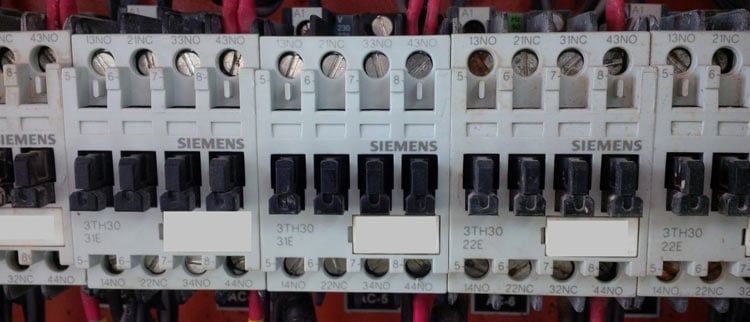 Closely spaced Auxiliary Contactors may create a problem Position of Auxiliary Contactor